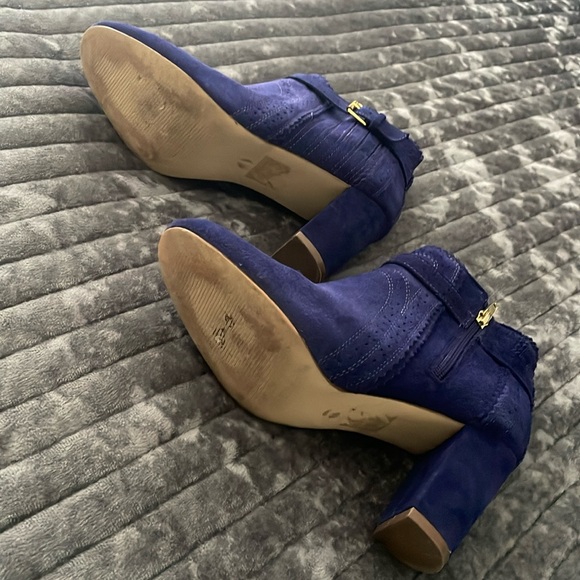 Dolce Vita Suede Thora Booties 🪻 - Picture 6 of 8